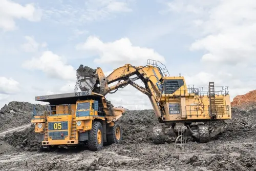 PTBA Gandeng Pertamina NRE Garap PLTS di Lahan Pascatambang