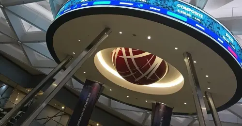 IHSG Terjun 1,18% di Sesi I, Seluruh Sektor Kompak Merah!